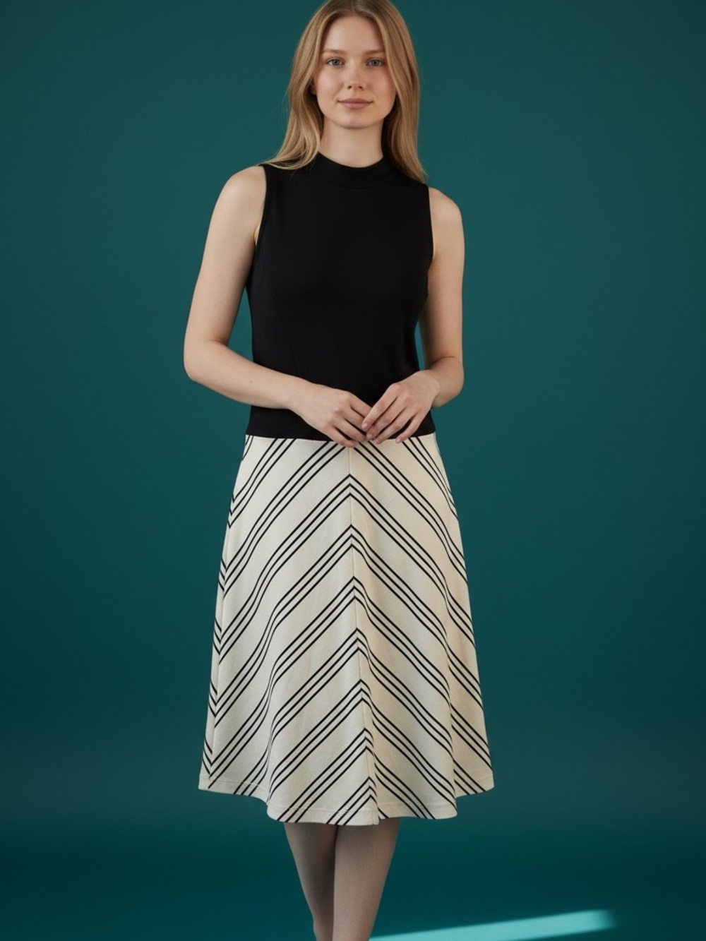 Ann Taylor Black & Cream Chevron Midi Skirt